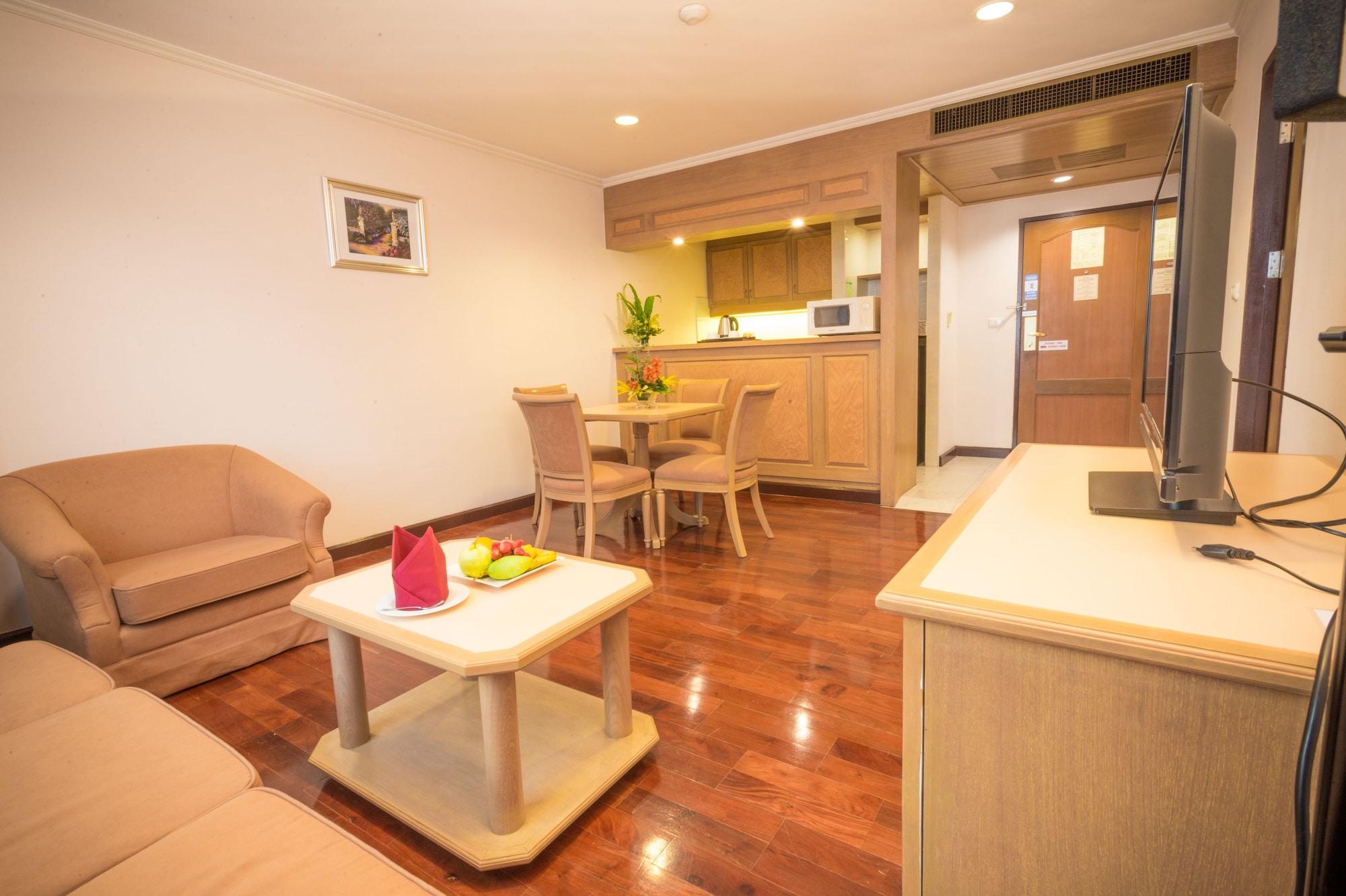 Grand Tower Inn Rama 6 Бангкок Экстерьер фото